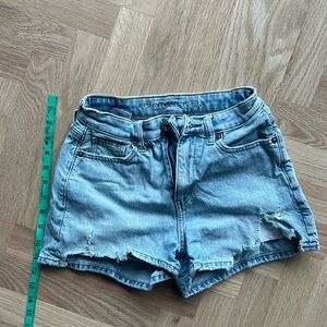 American eagle ripped front jean shorts